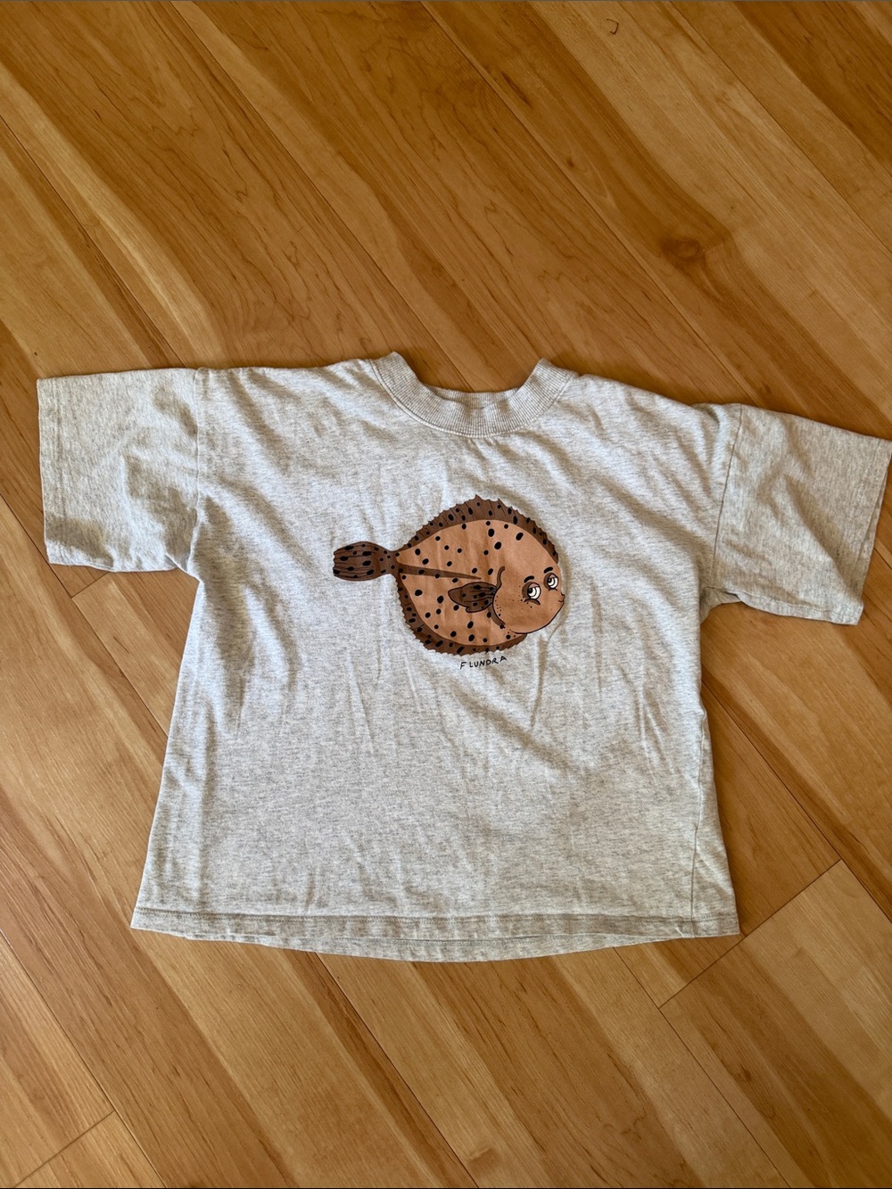 Mini Rodini Light Gray Tee with Brown Pufferfish Graphic